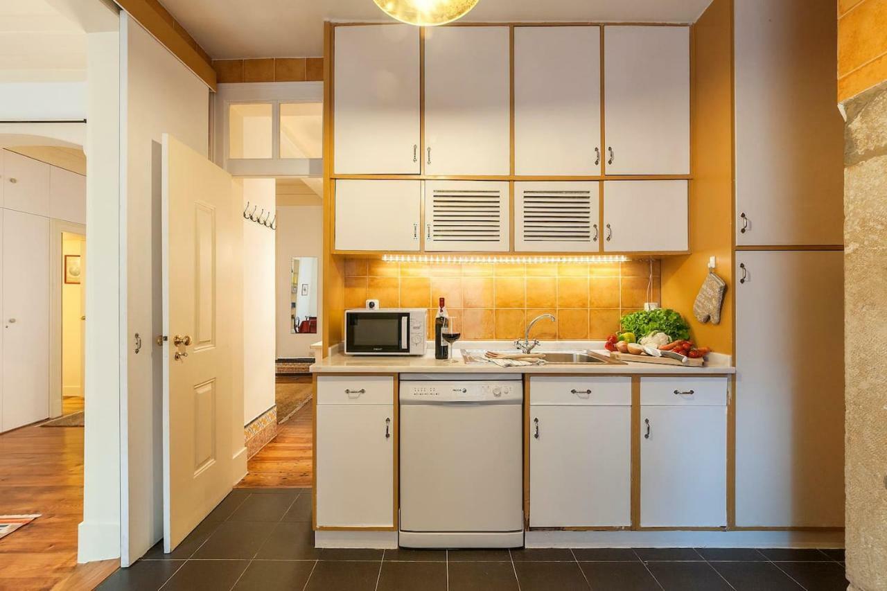 2 Bedroom Apartment With Patio Next To Avenida Da Liberdade Lisboa Екстериор снимка